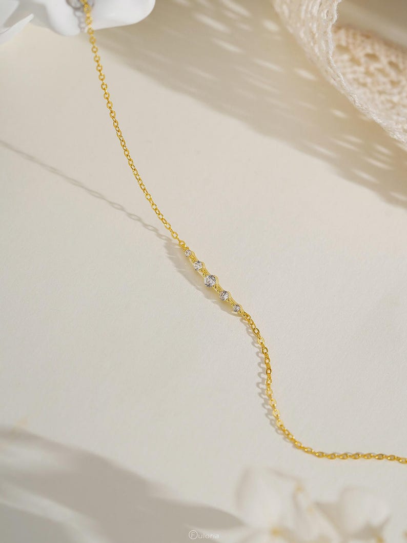 Minimalist diamond bracelet, crafted from exquisite 925 sterling silver, with an adjustable length of 15+3 cm