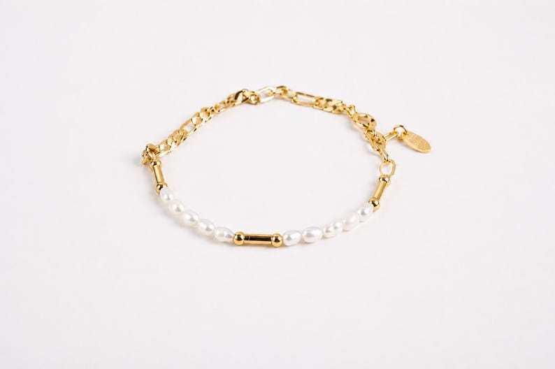 Baroque freshwater pearl bracelet, 14K gold-filled chain, adjustable 19 cm