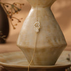 Exquisite heart-shaped diamond bracelet, minimalist pavé-set heart bracelet, adjustable, available in gold/silver tones