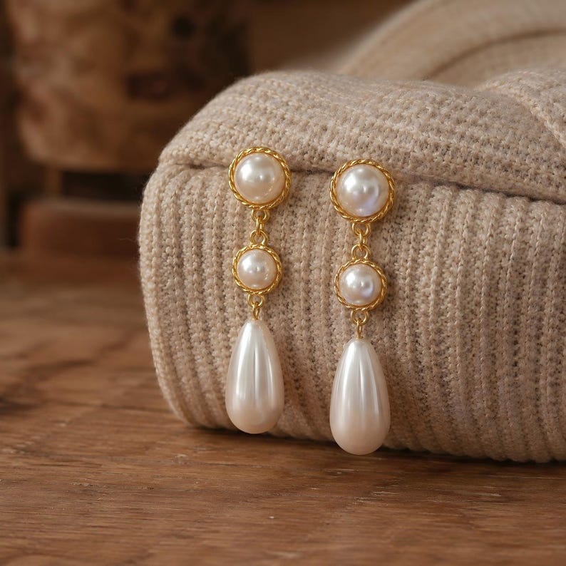 Gold-plated pearl drop earrings – Jewelry (length 5.6 cm)